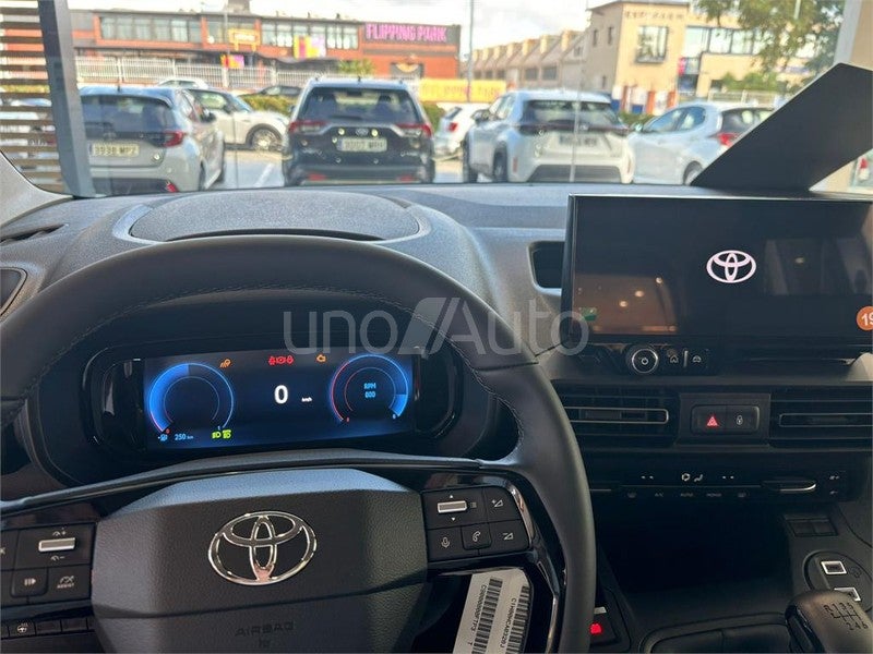 Proace City Family L1 1.5D 5pl. Active