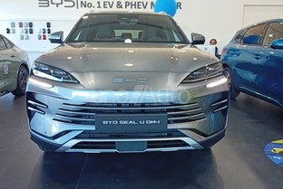 BYD Seal U DM-i Design 238kW 4x4