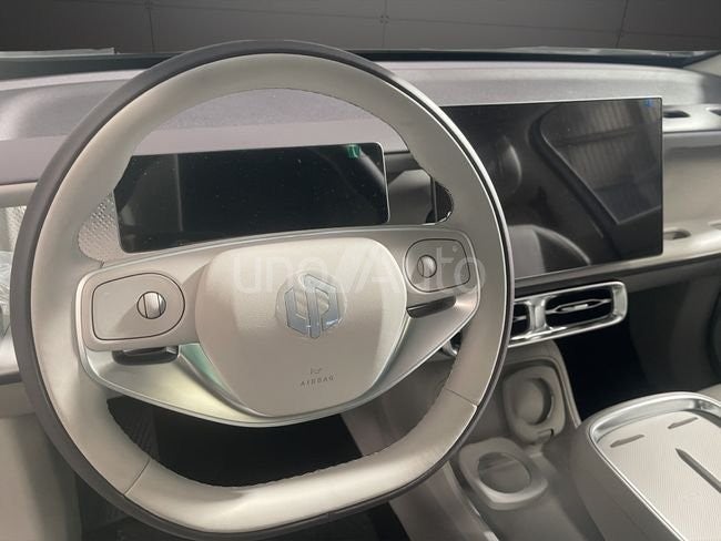REEV 18.8 kWh Design Auto