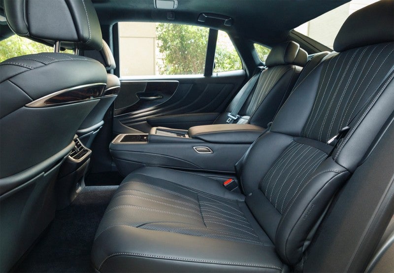 LEXUS LS