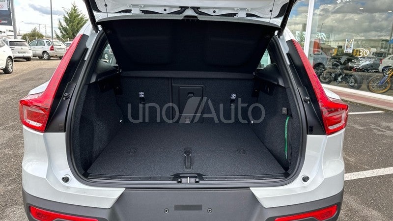 XC40 2.0 B3 MHEV PLUS DARK DCT 163 5P