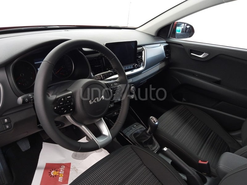 Stonic 1.0 T-GDi MHEV Concept 100