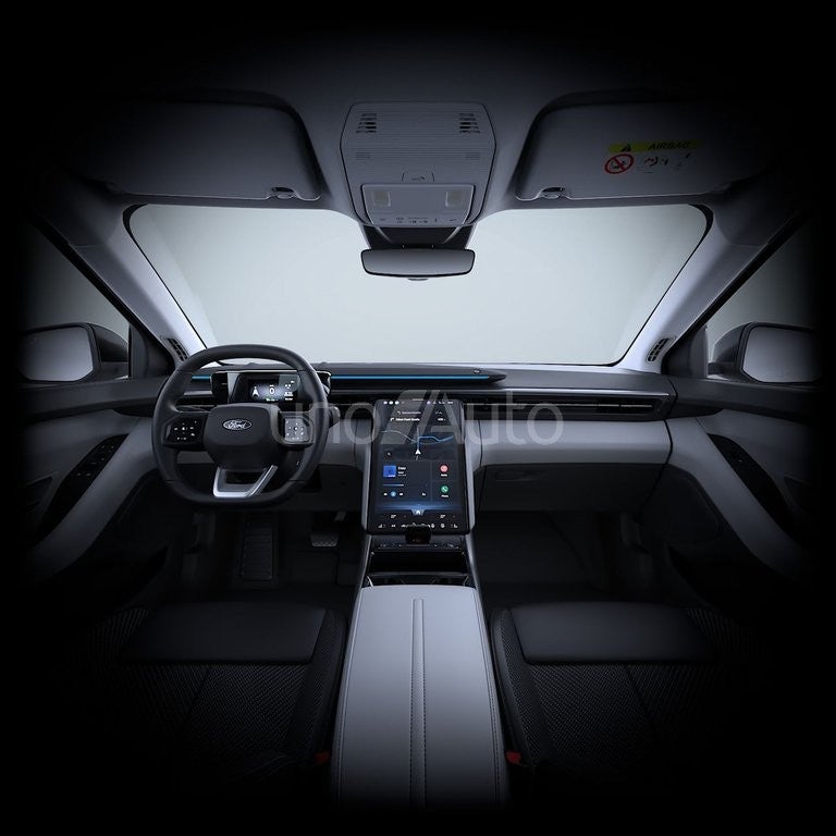 FORD Explorer CX740S R. Estándar RWD 52kWh 170CV