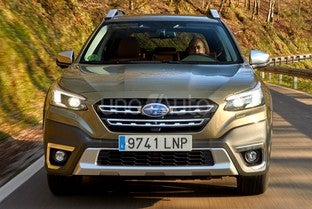 SUBARU Outback SUV 2.5 Touring CVT