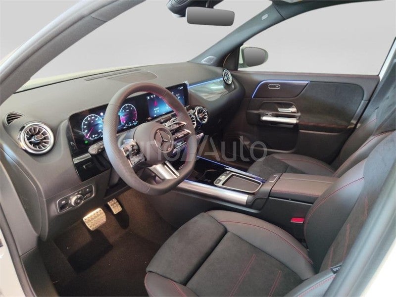 CLASE GLA 250 e con tecnología híbrida EQ