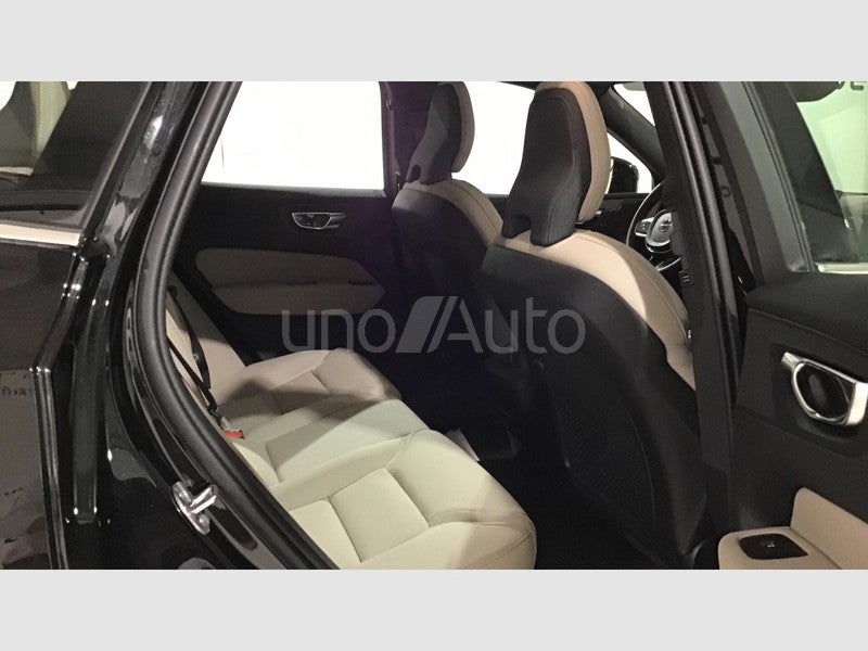 XC60 B5 Business Plus AWD Aut. 250