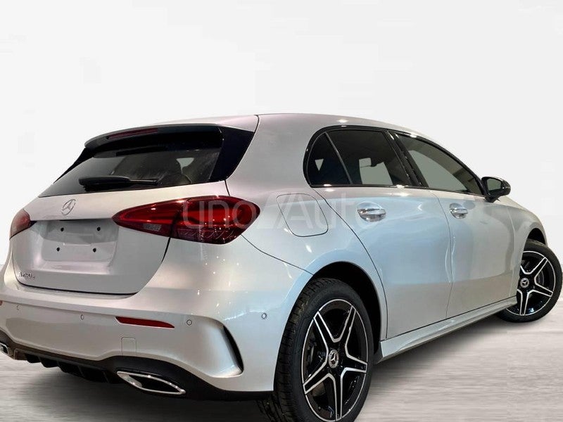 CLASE A 250 e con tecnología híbrida EQ