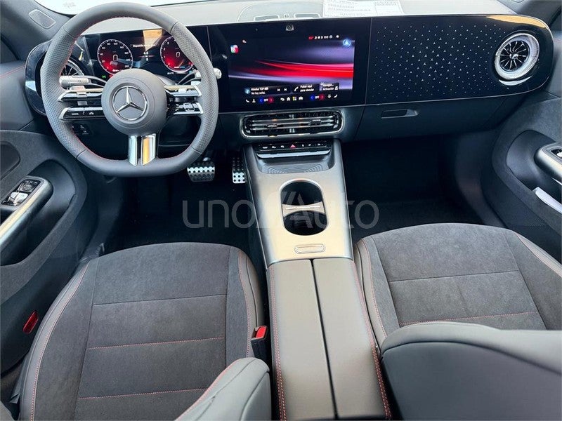 CLASE CLA 220 con tecnología híbrida