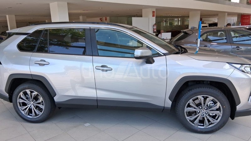 RAV-4 2.5 hybrid 2WD Advance