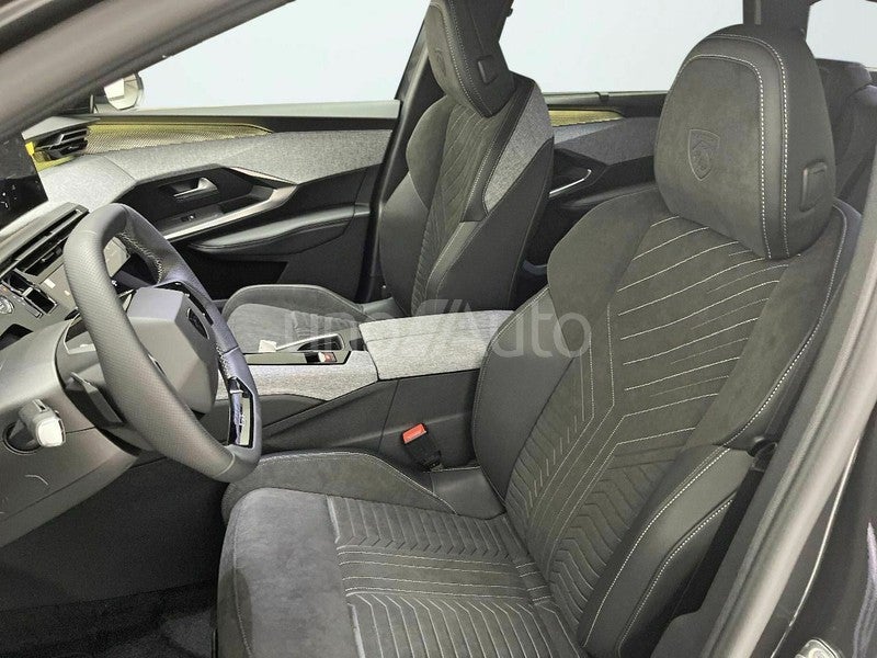 5008 Eléctrico GT 157kW