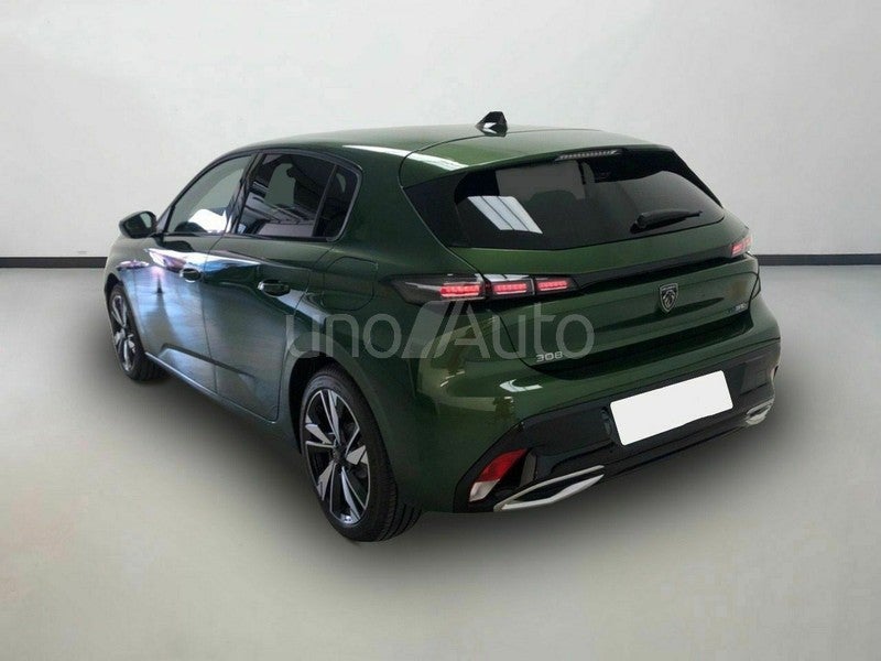 5P Allure Hybrid PHEV 180 eEAT8