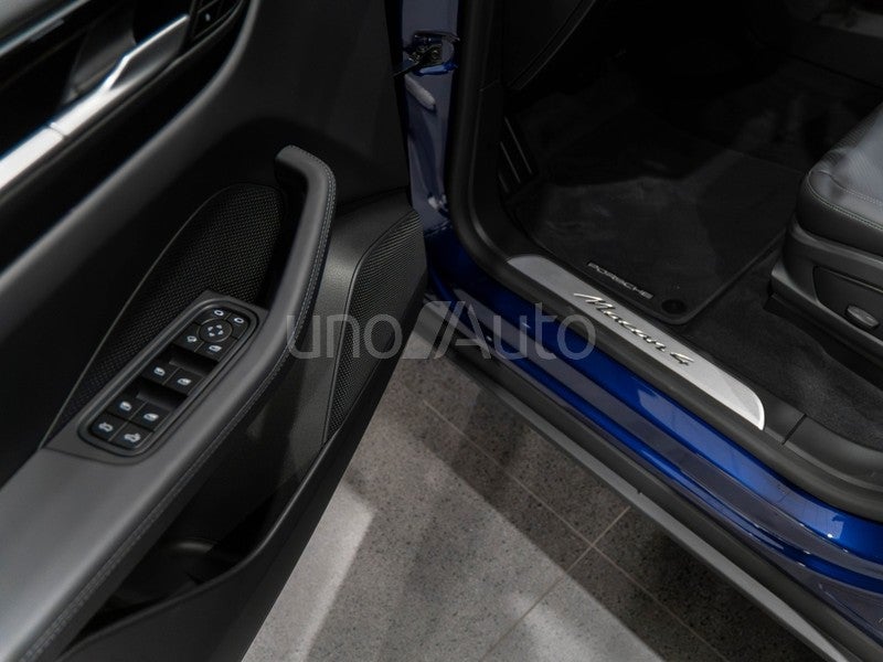 Macan 4