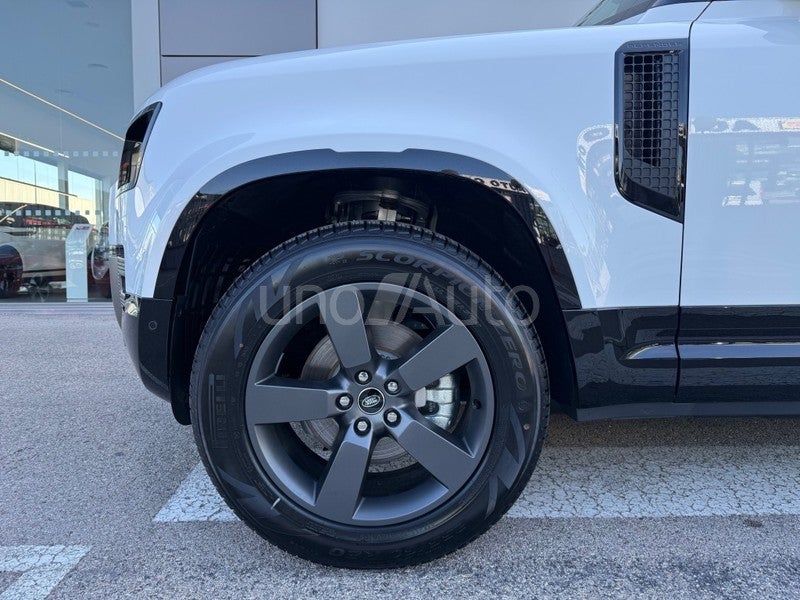 Defender 110 3.0D l6 MHEV X-Dynamic SE AWD Aut. 250