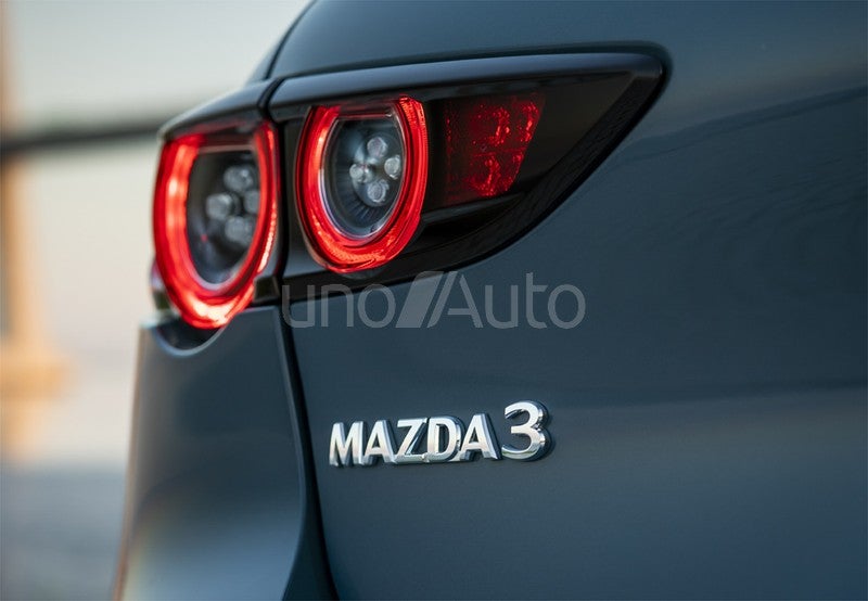 Mazda3 Sedán 2.0 e-Skyactiv-X Exclusive-line 137kW