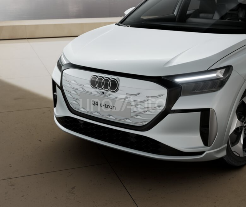 Q4 e-tron quattro S line 220kW 82KWh