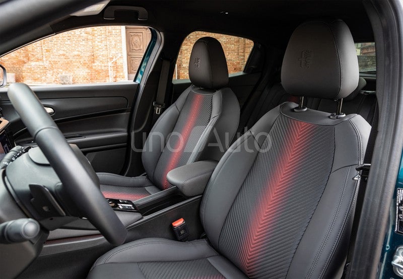 Junior Ibrida 1.2 Q4 Sport Speciale 107kw eDCT6