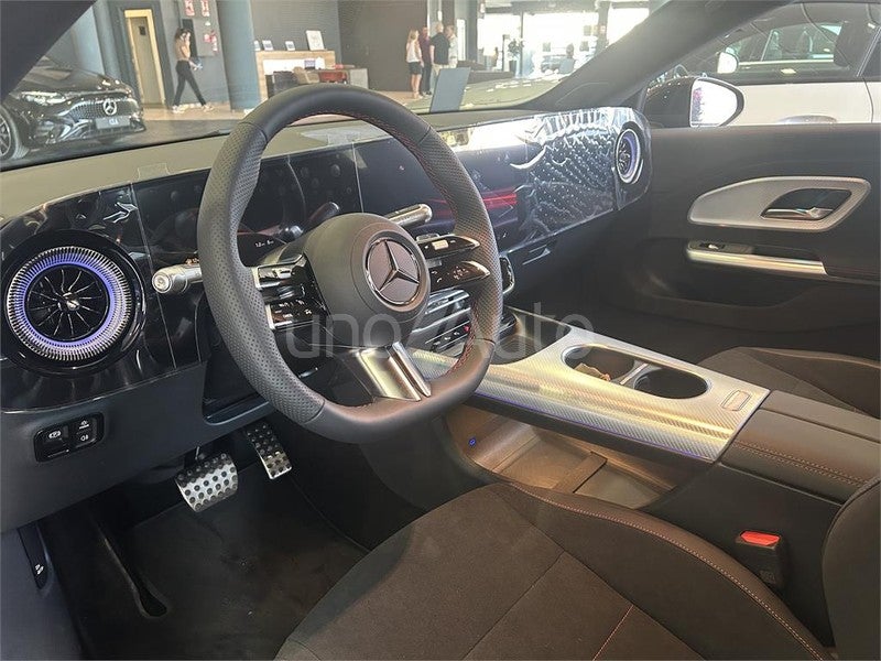 CLASE CLA 180 con tecnología híbrida