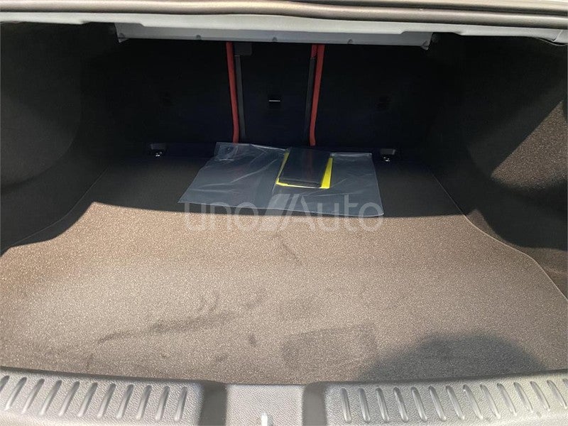 CLASE CLA 180 con tecnología híbrida