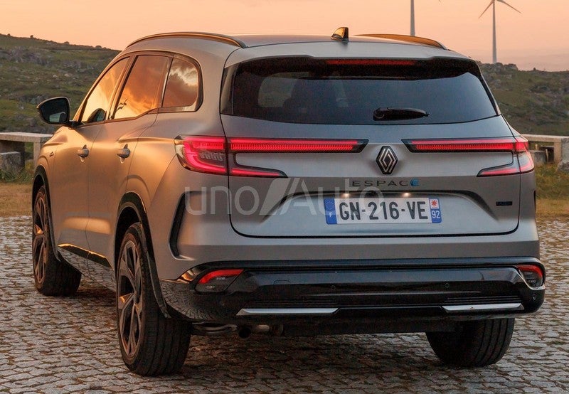 Espace 1.2 E-Tech full hybrid Iconic 146kW 7p