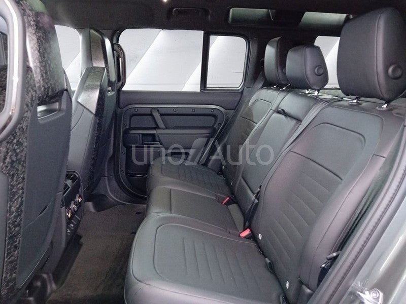 LAND-ROVER Defender 4.4 V8 635 Octa Edition One 110 Auto 4WD