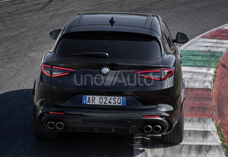 Stelvio 2.2 Sprint RWD Aut. 160