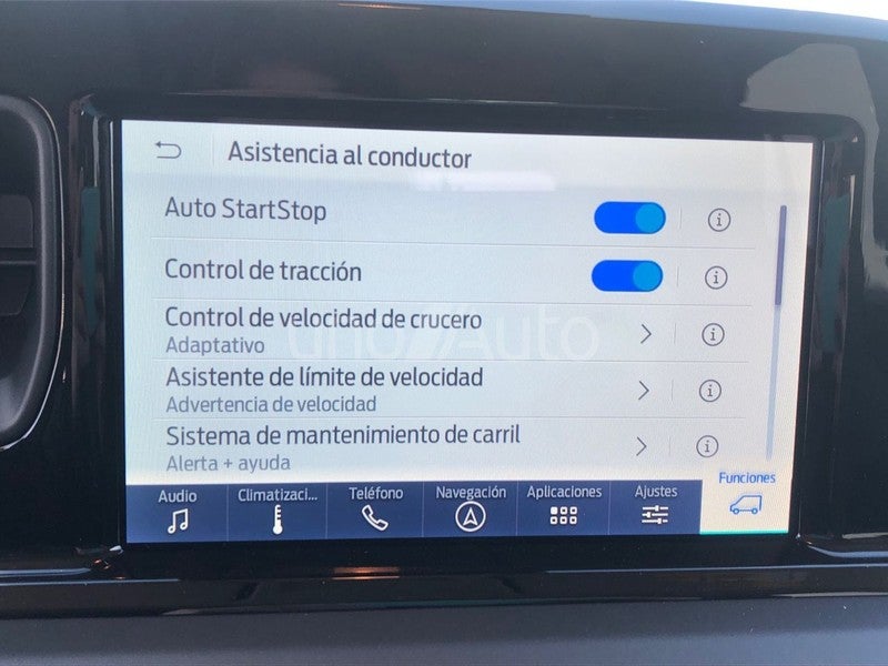 Tourneo Courier 1.0 Ecoboost Titanium