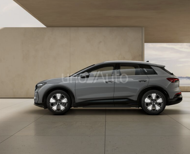 Q4 e-tron Business 150kW 63KWh