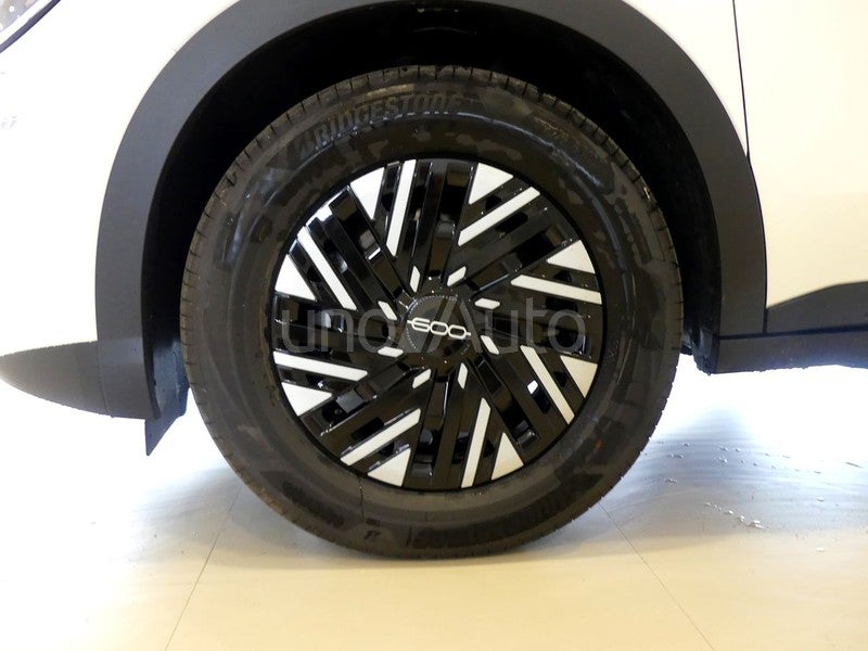 e RED 54kwh 115kw (156cv)