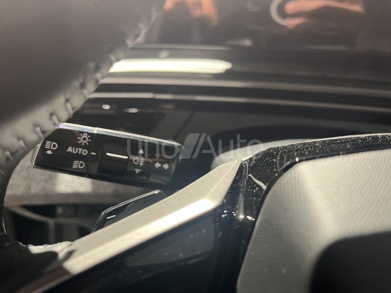 5008 Hybrid Allure Exclusive eDCS6 145