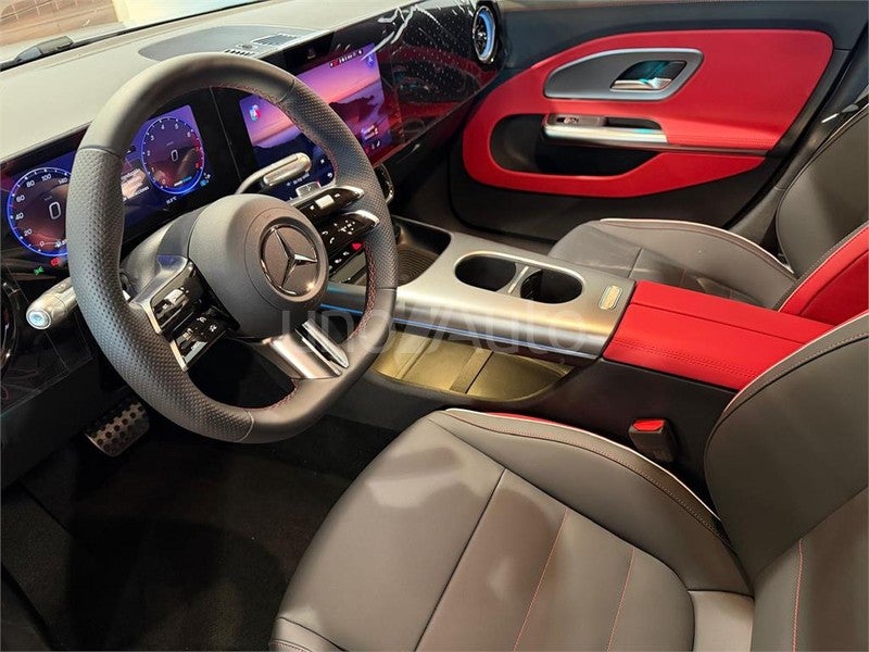 CLASE CLA 180 con tecnología híbrida
