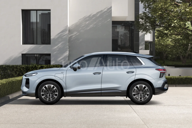 Q3 e-hybrid Advanced S tronic 200kW