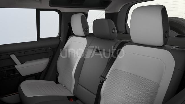 4.4 V8 635 Octa 110 Auto 4WD