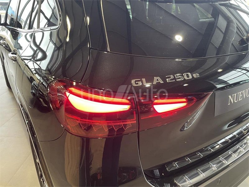 CLASE GLA 250 e con tecnología híbrida EQ