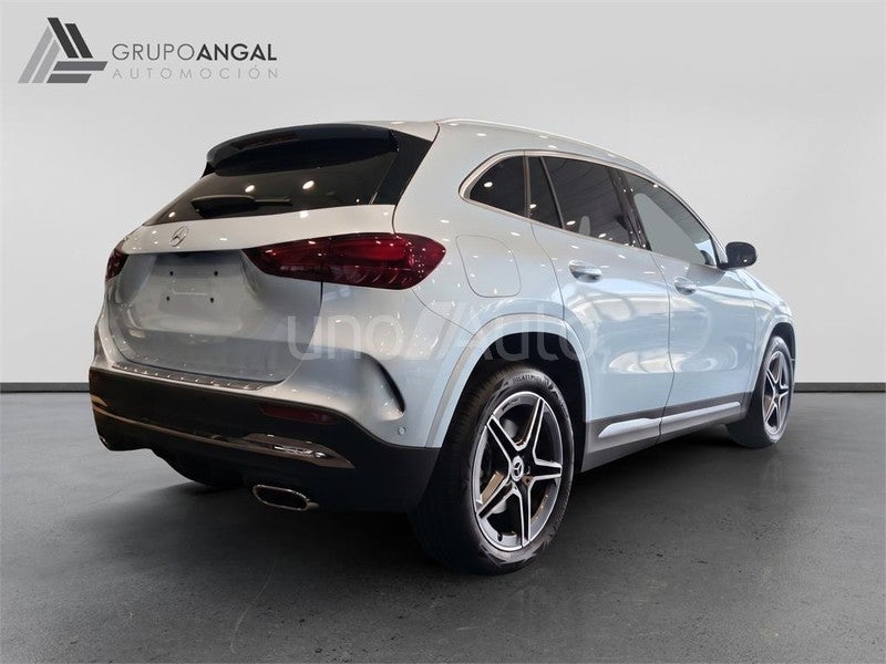 CLASE GLA 250 e con tecnología híbrida EQ