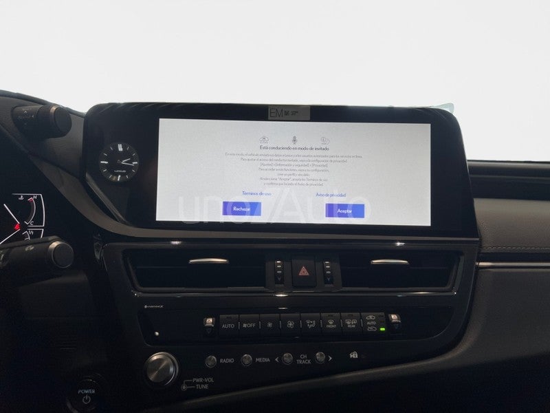 ES 300h Premium