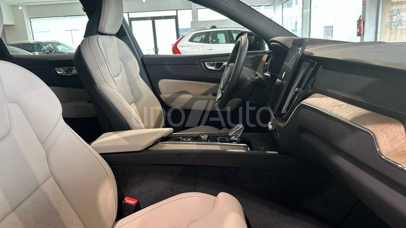 XC60 2.0 B5 P MHEV ULTRA DARK AUTO 4WD 250 5P