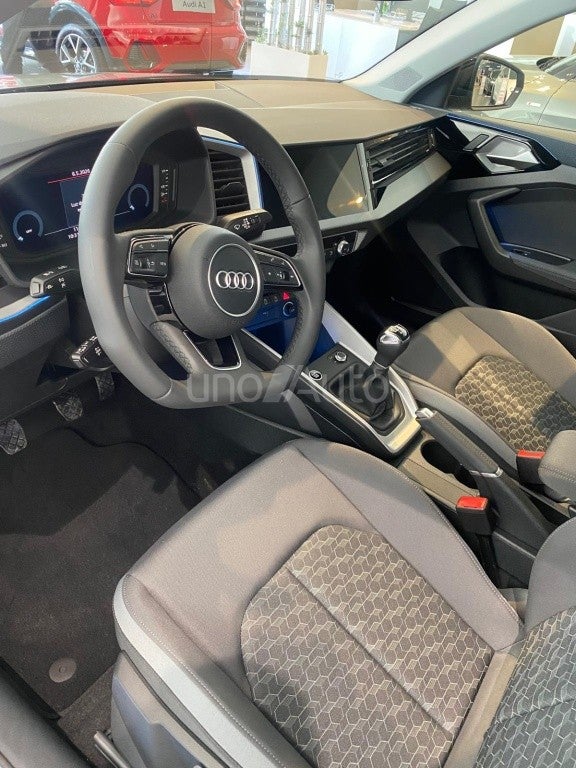 A1 Allstreet 30 TFSI Adrenalin Black Edition 85kW