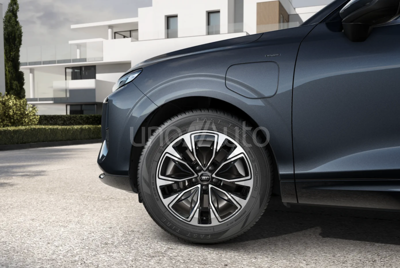 Q3 e-hybrid Advanced S tronic 200kW