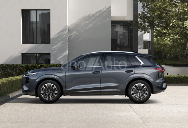 Q3 e-hybrid Advanced S tronic 200kW