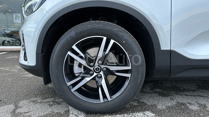 XC40 2.0 B3 MHEV PLUS DARK DCT 163 5P