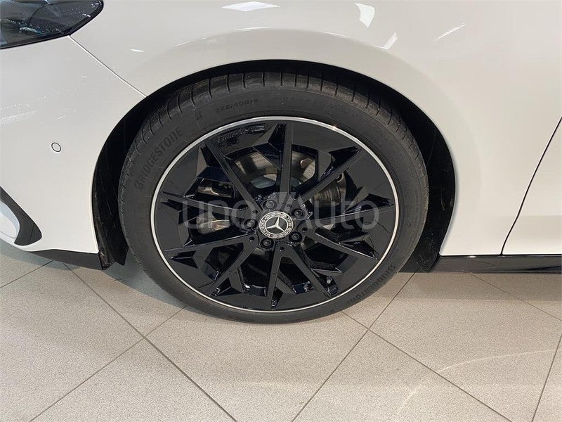 CLASE CLA 180 con tecnología híbrida