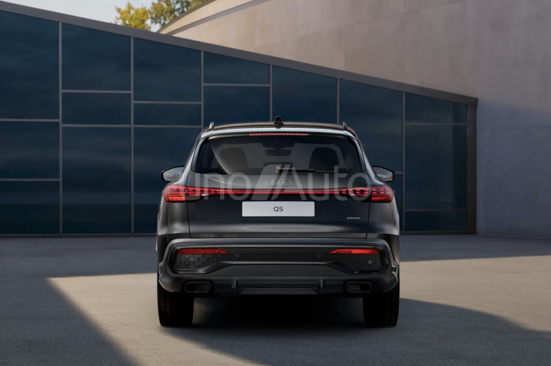 Q5 TFSI quattro S tronic Black line 150kW