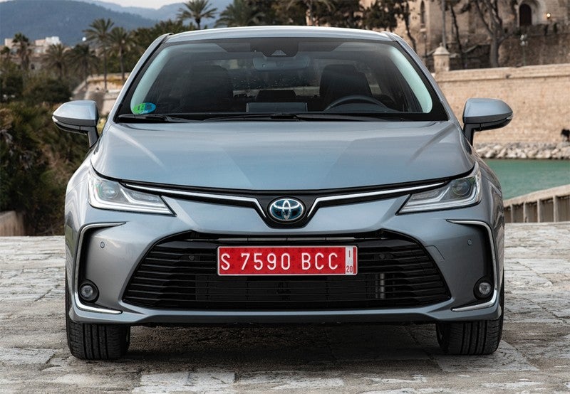 Corolla Sedán 125H Active Tech