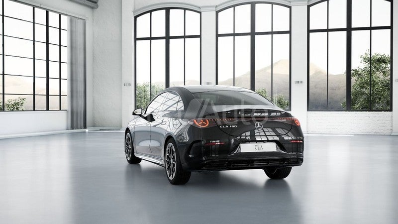 CLA CLA 180 con tecnología híbrida