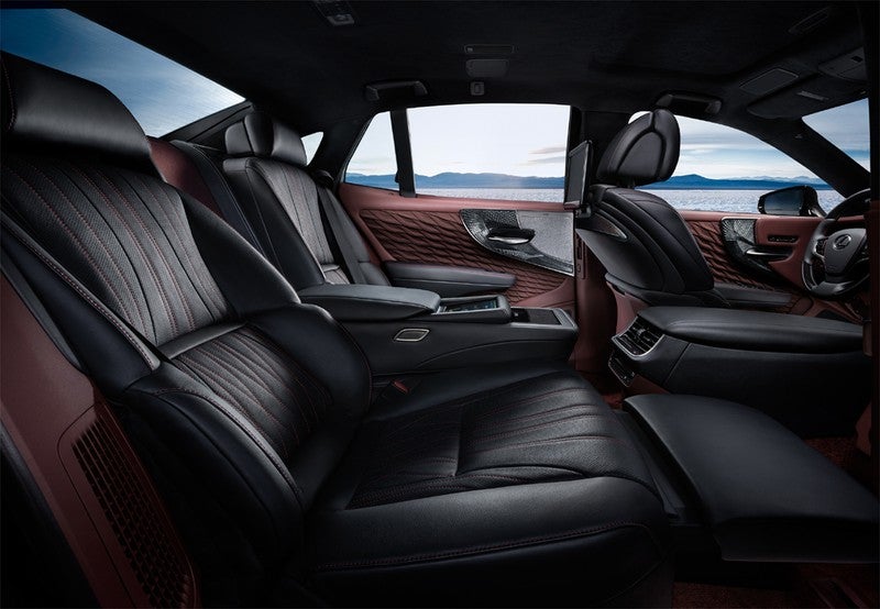 LEXUS LS
