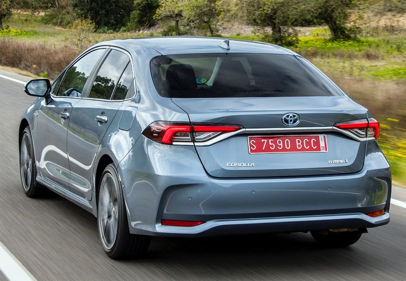 Corolla Sedán 125H Active Tech