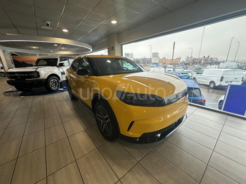 Capri RWD Rango Standard Premium 52kWh