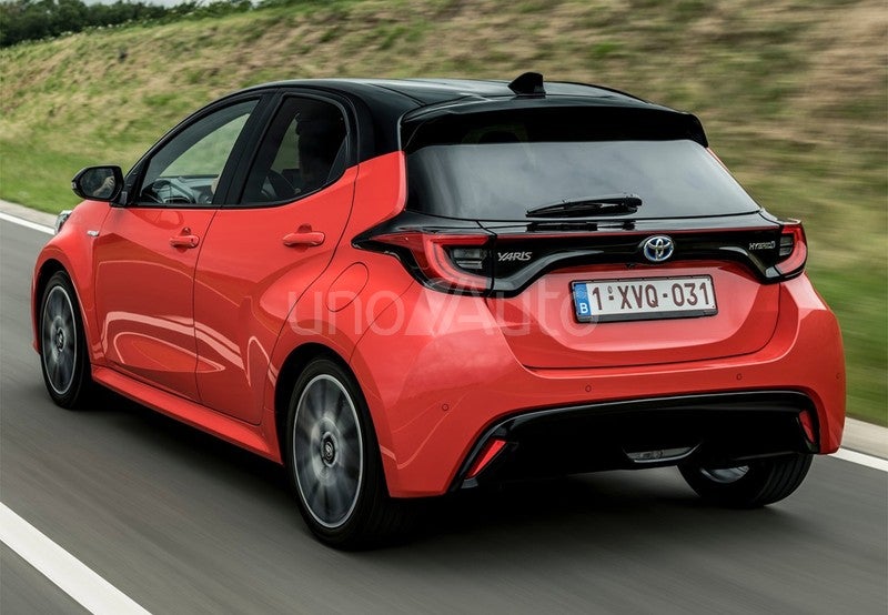 TOYOTA Yaris