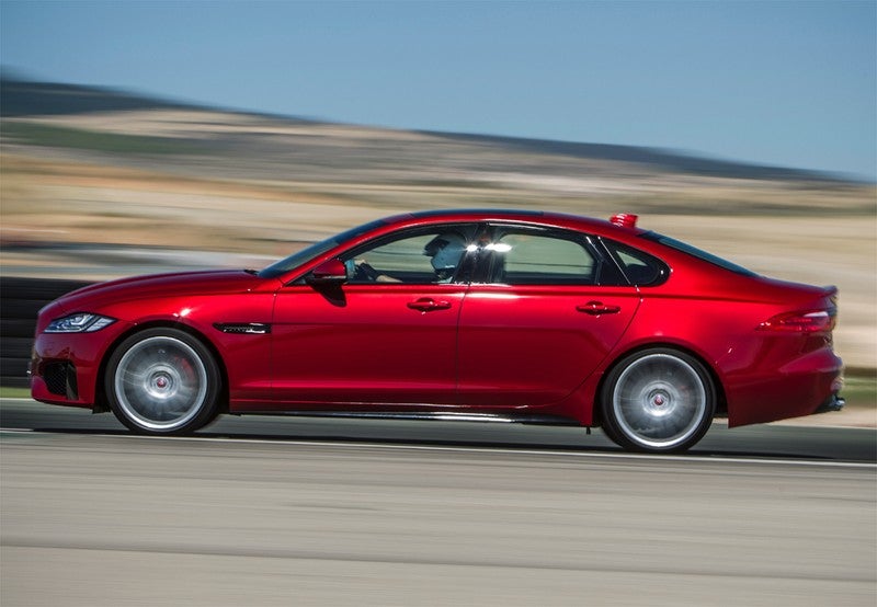 XF 2.0i4D Prestige AWD Aut. 180