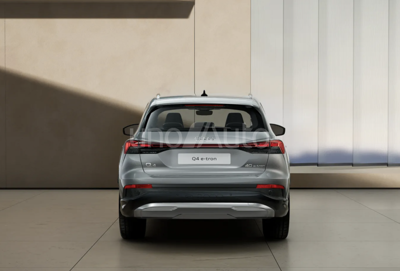 Q4 e-tron 40 Advanced 150kW 63KWh